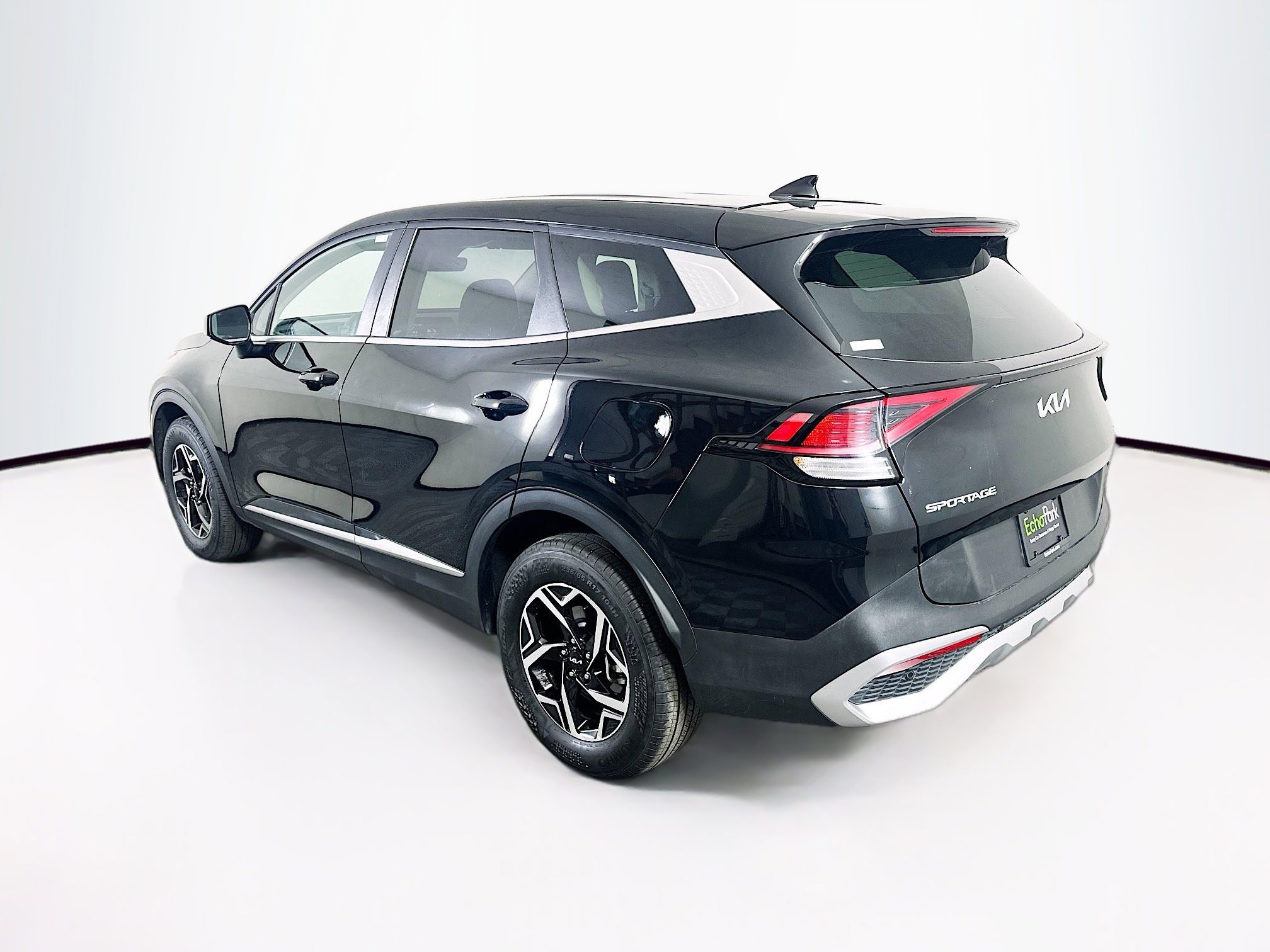 Used 2025 Kia Sportage LX image 5