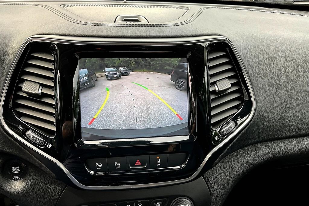 Used 2021 Jeep Cherokee Limited image 14