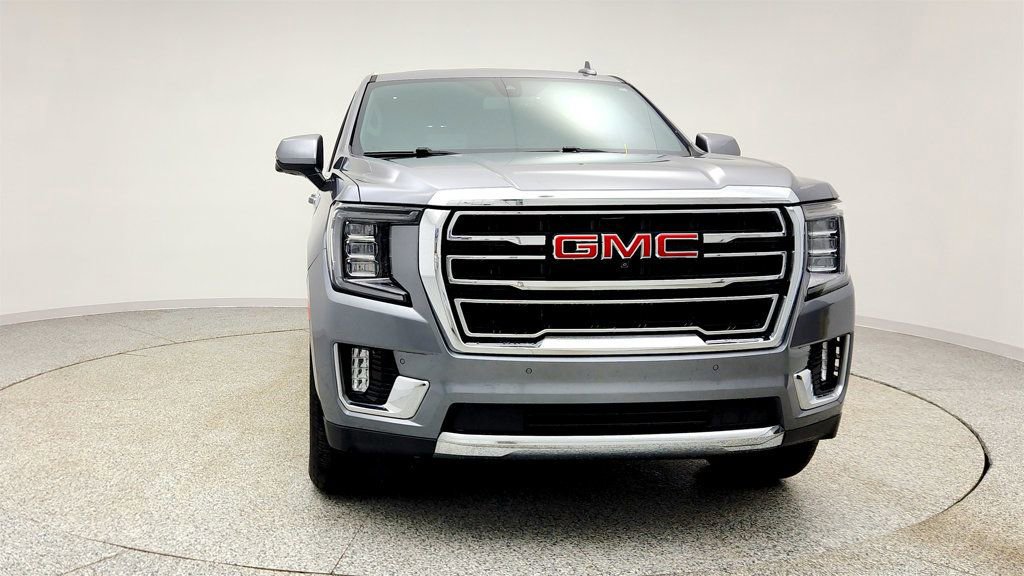 Used 2021 GMC Yukon SLT w/ SLT Premium Package image 2