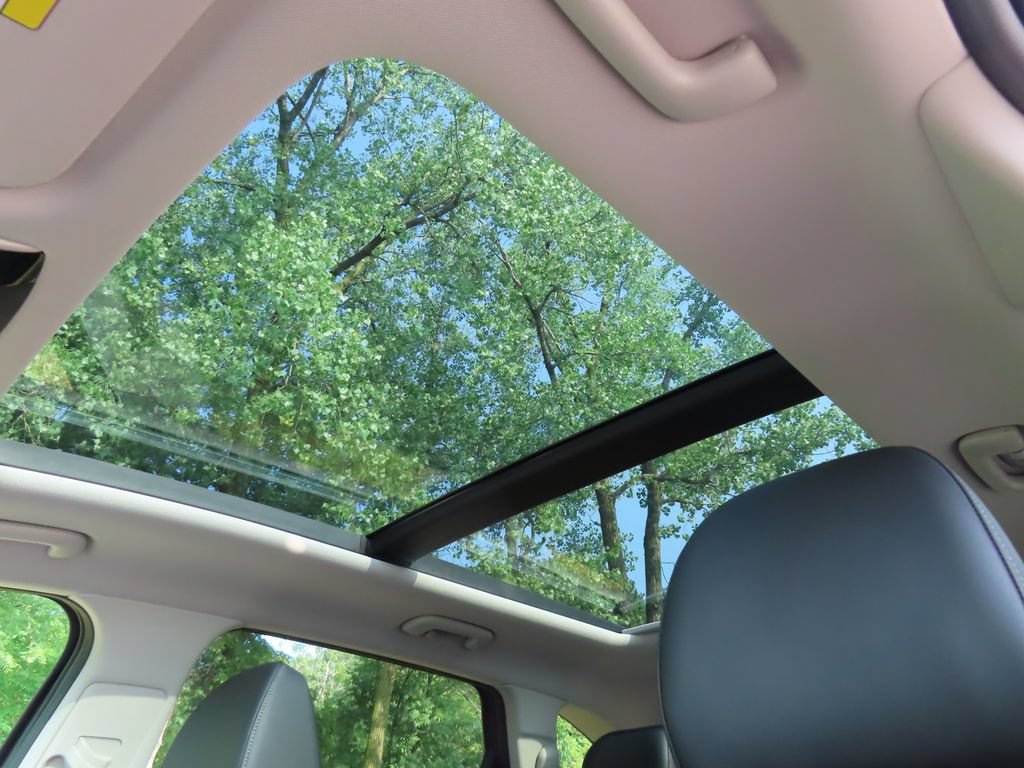 New 2026 Kia Sorento S w/ S Panoramic Sunroof Package FWD image 7