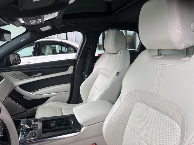 Used 2024 Jaguar XF R-Dynamic SE image 15