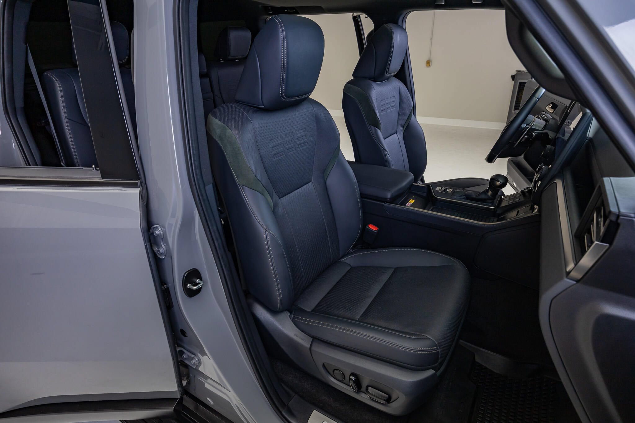 Used 2024 Lexus GX 550 AWD/4WD image 30