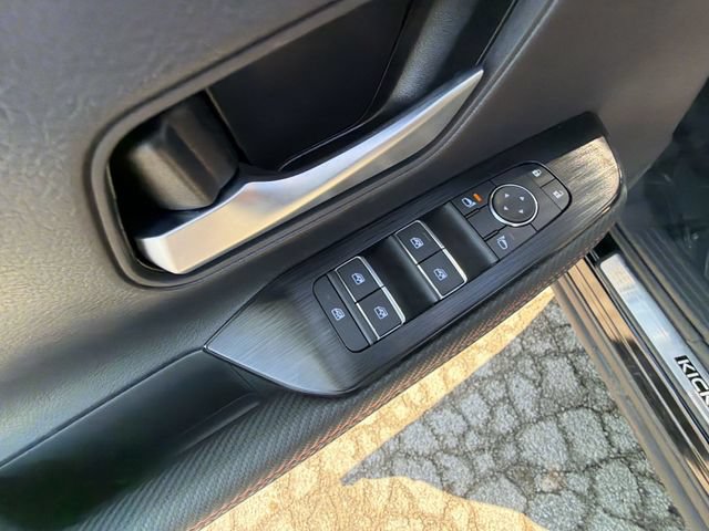 New 2026 Nissan Kicks SR w/ SR Premium Package AWD/4WD image 13