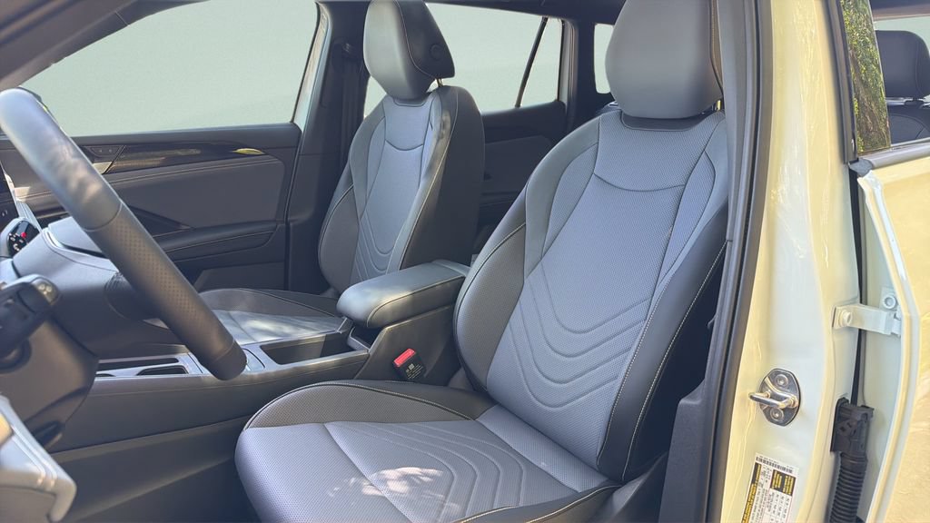 New 2026 Volkswagen Tiguan SE R-Line AWD/4WD image 26