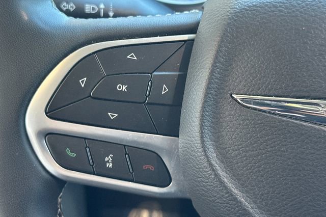 Used 2022 Chrysler Voyager LX image 30