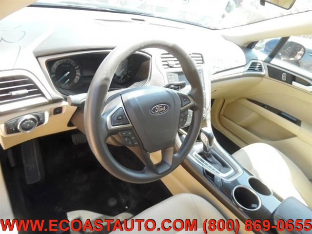 Used 2013 Ford Fusion SE image 8