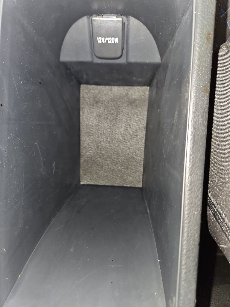 Used 2022 Toyota C-HR XLE FWD image 26