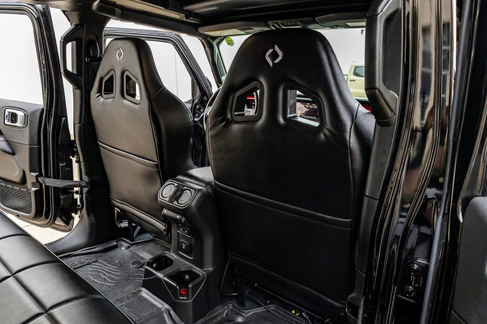 Used 2023 Jeep Wrangler Unlimited Rubicon image 29