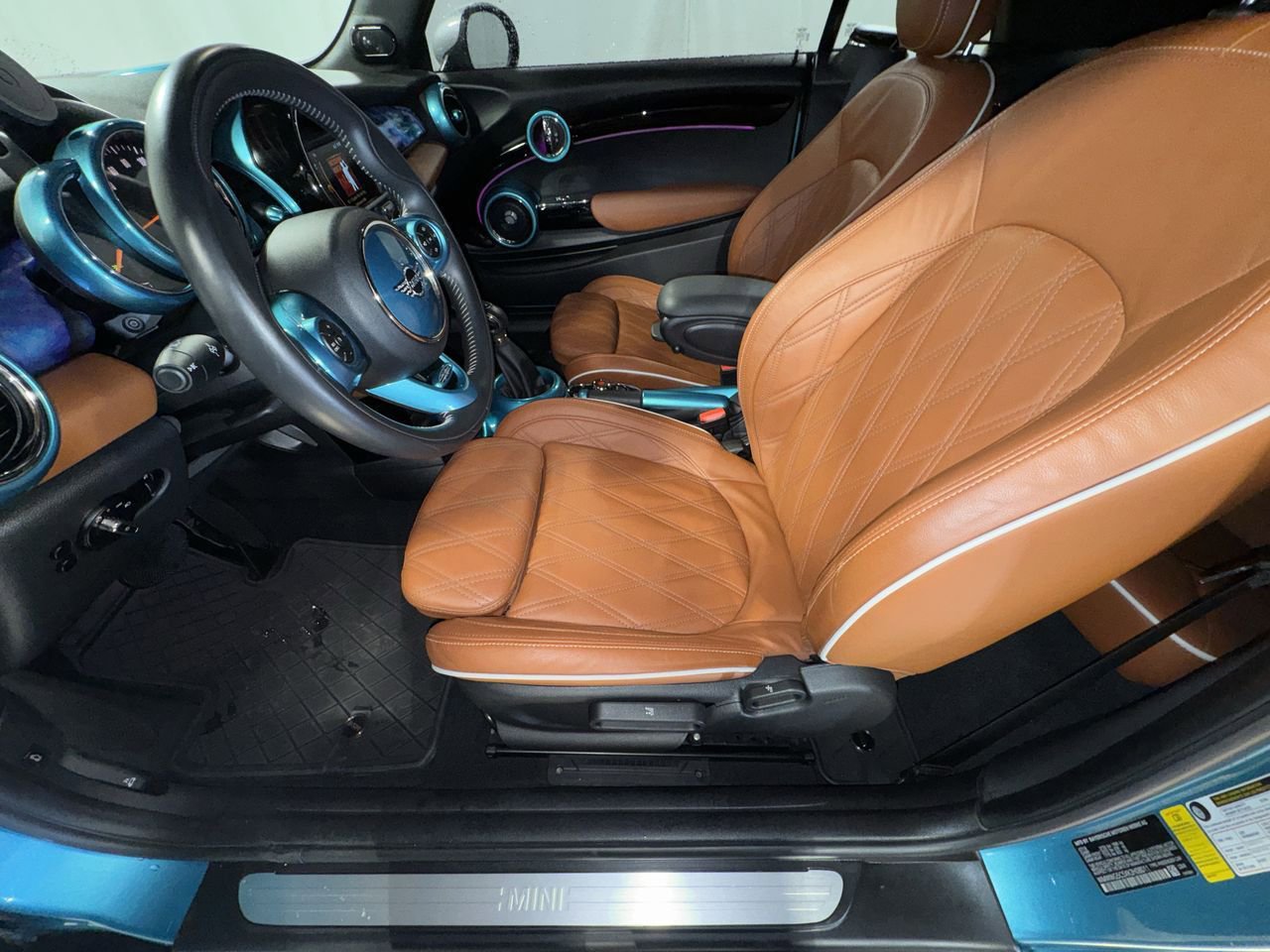 Used 2019 MINI Cooper Convertible w/ Signature Upholstery Package image 18