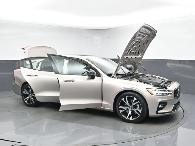 Used 2024 Volvo S60 B5 Plus w/ Climate Package FWD image 51