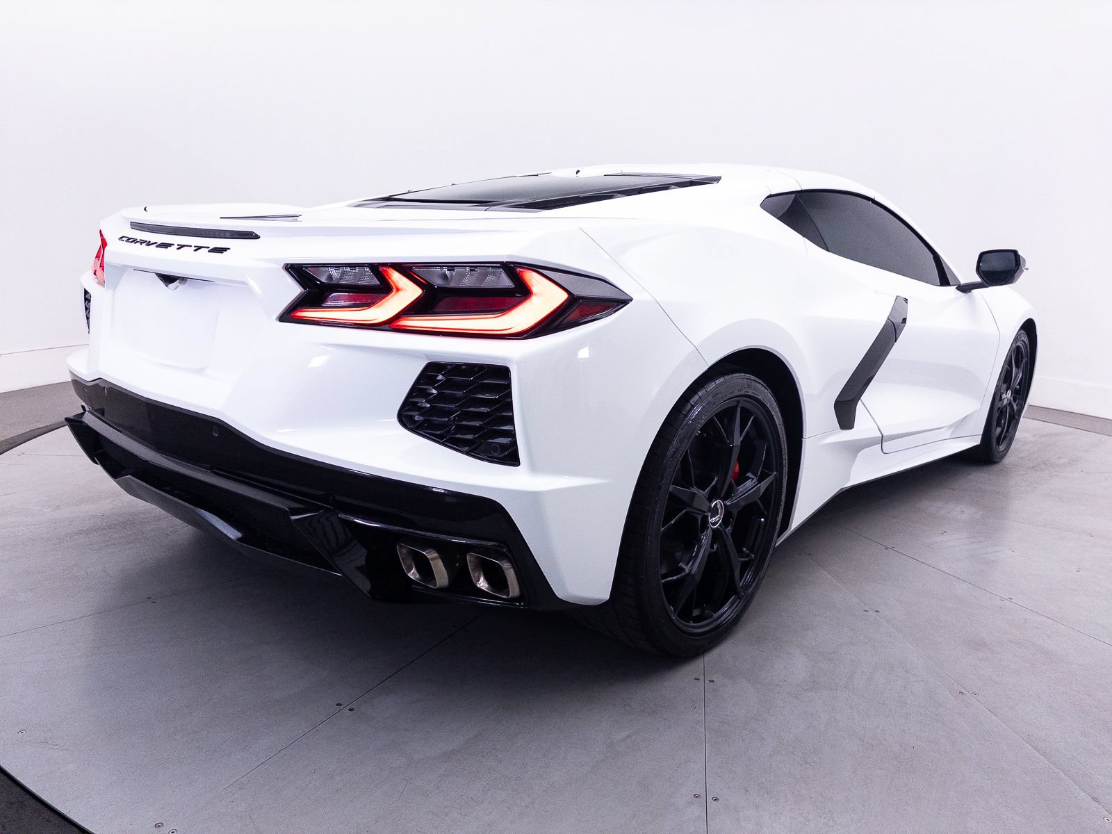 Used 2021 Chevrolet Corvette Stingray Premium Cpe w/ 3LT RWD image 18