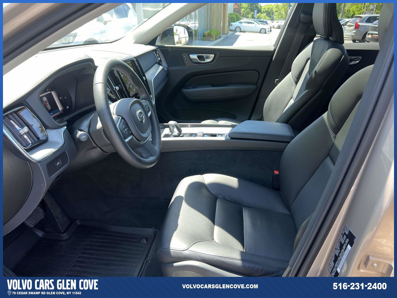 Used 2024 Volvo XC60 B5 Core w/ Protection Package Premier AWD/4WD image 15