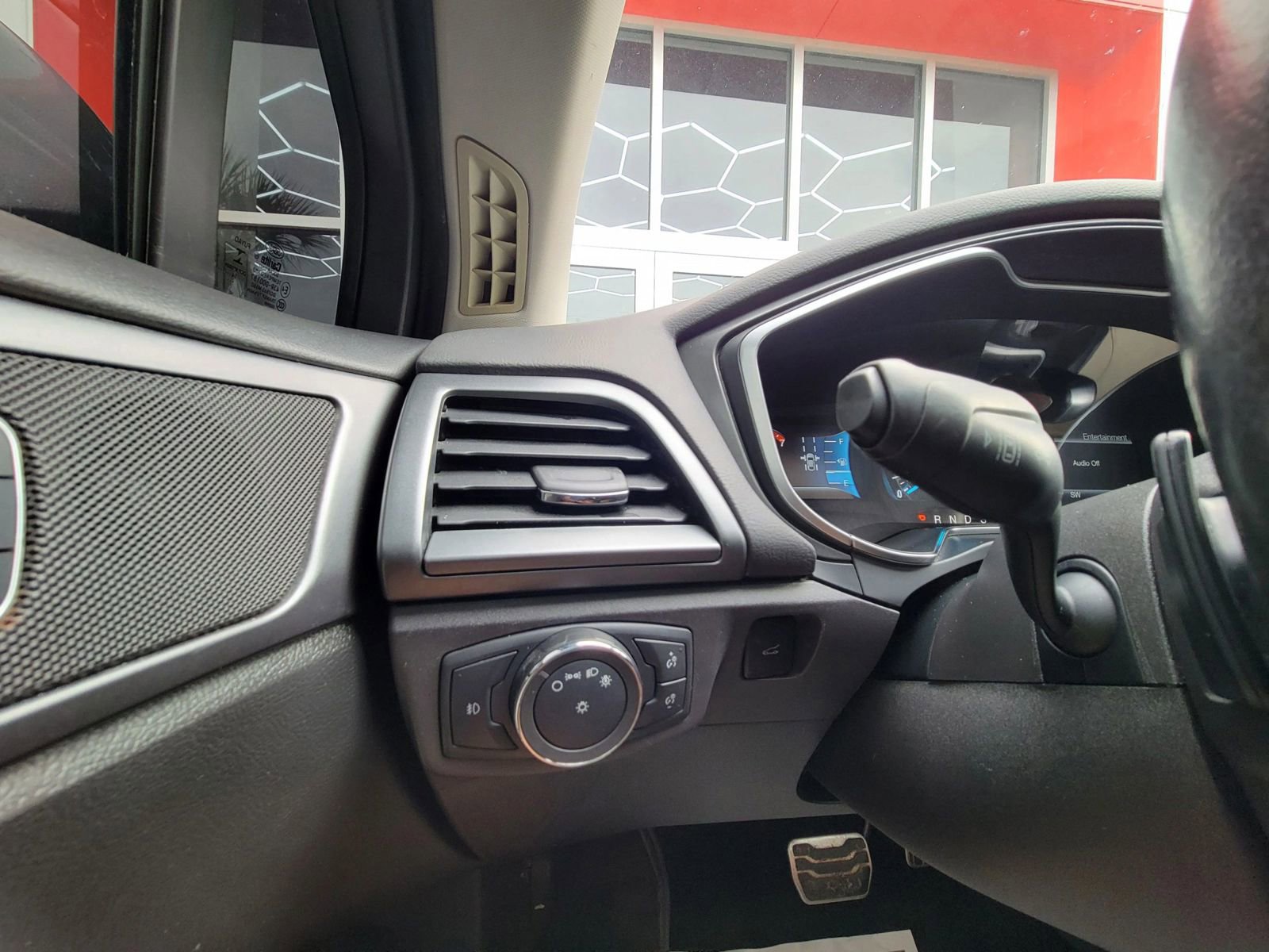 Used 2015 Ford Fusion Titanium FWD image 12