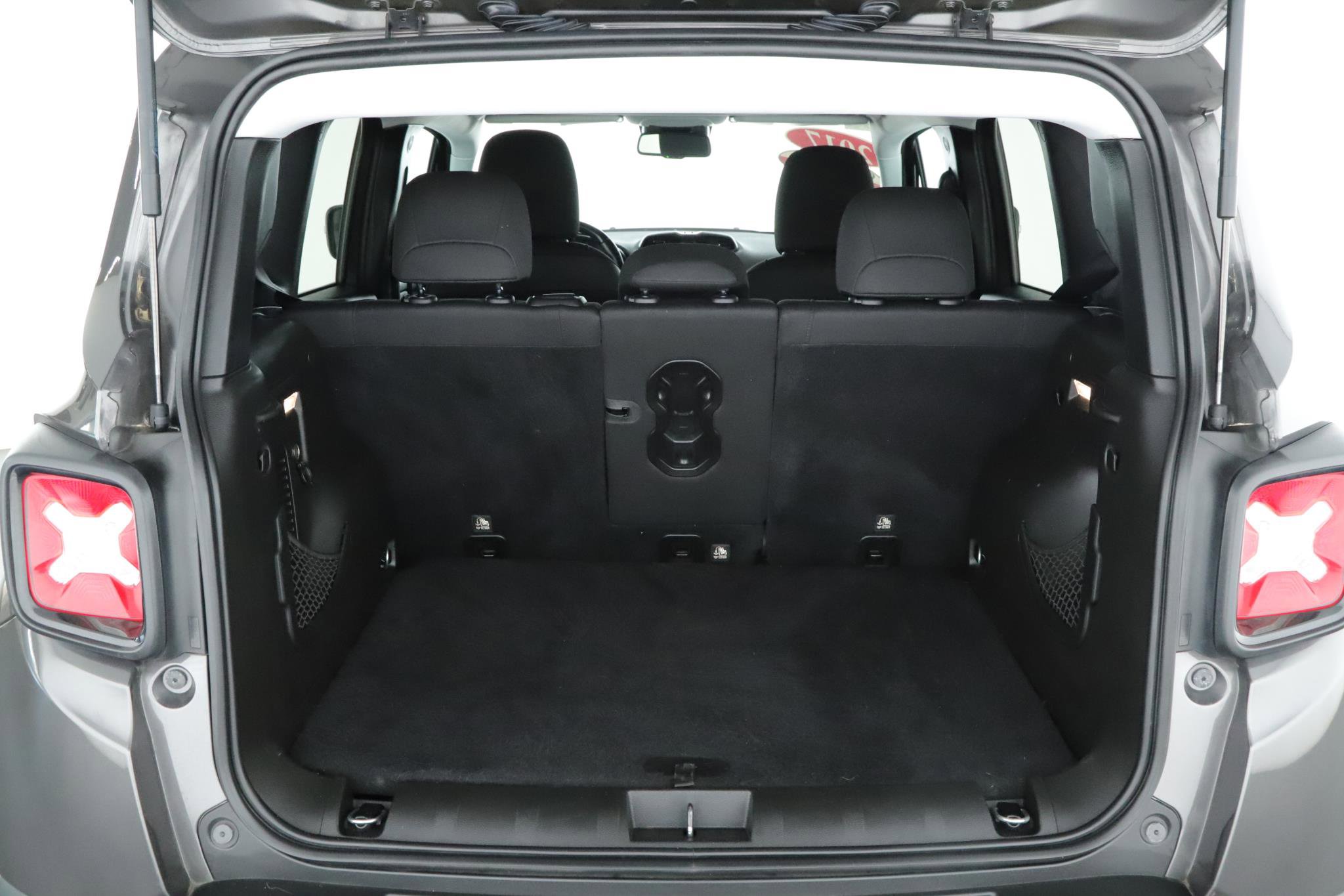 Used 2017 Jeep Renegade Altitude image 18