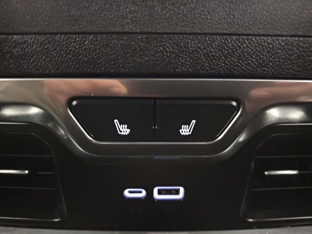 Used 2024 GMC Sierra 1500 Denali Ultimate image 32