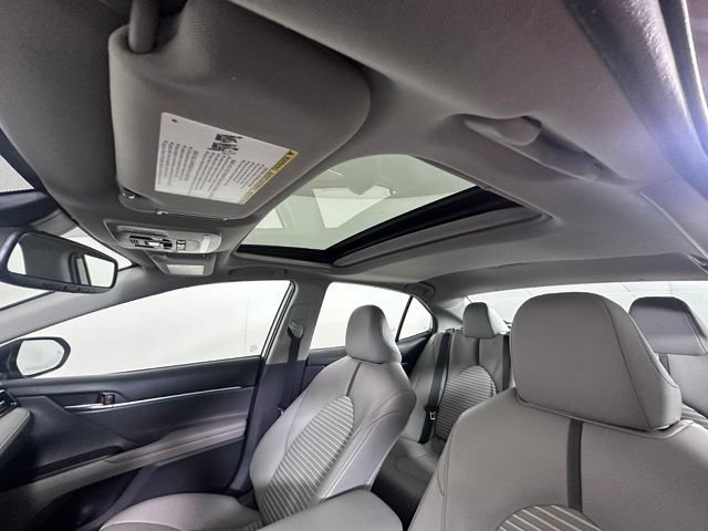 Used 2021 Toyota Camry SE w/ Cold Weather Package AWD/4WD image 21