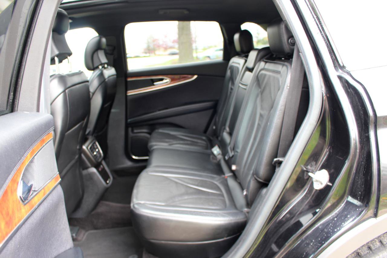 Used 2016 Lincoln MKX Reserve w/ Climate Package image 33