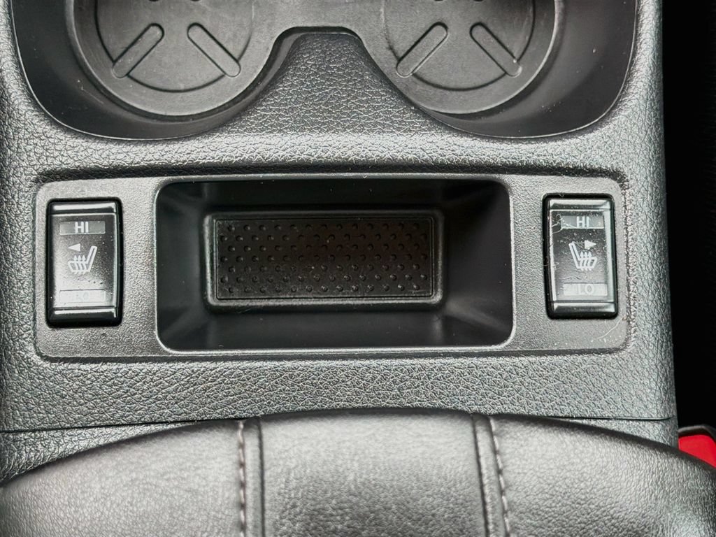 Used 2017 Nissan Rogue SV FWD image 21