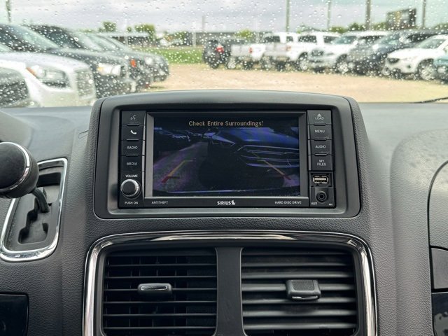Used 2019 Dodge Grand Caravan SXT image 4