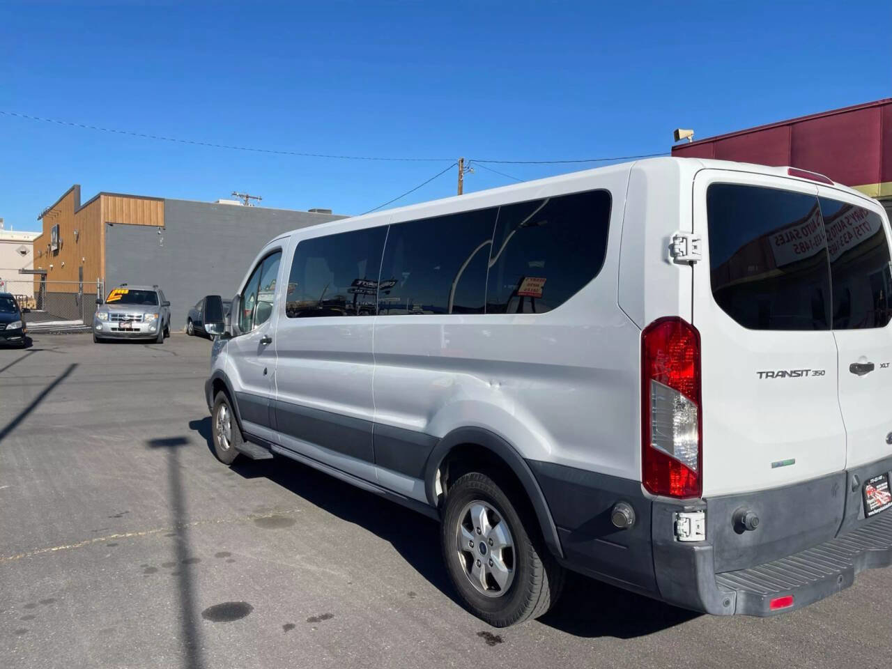 Used 2018 Ford Transit 350 XLT image 5