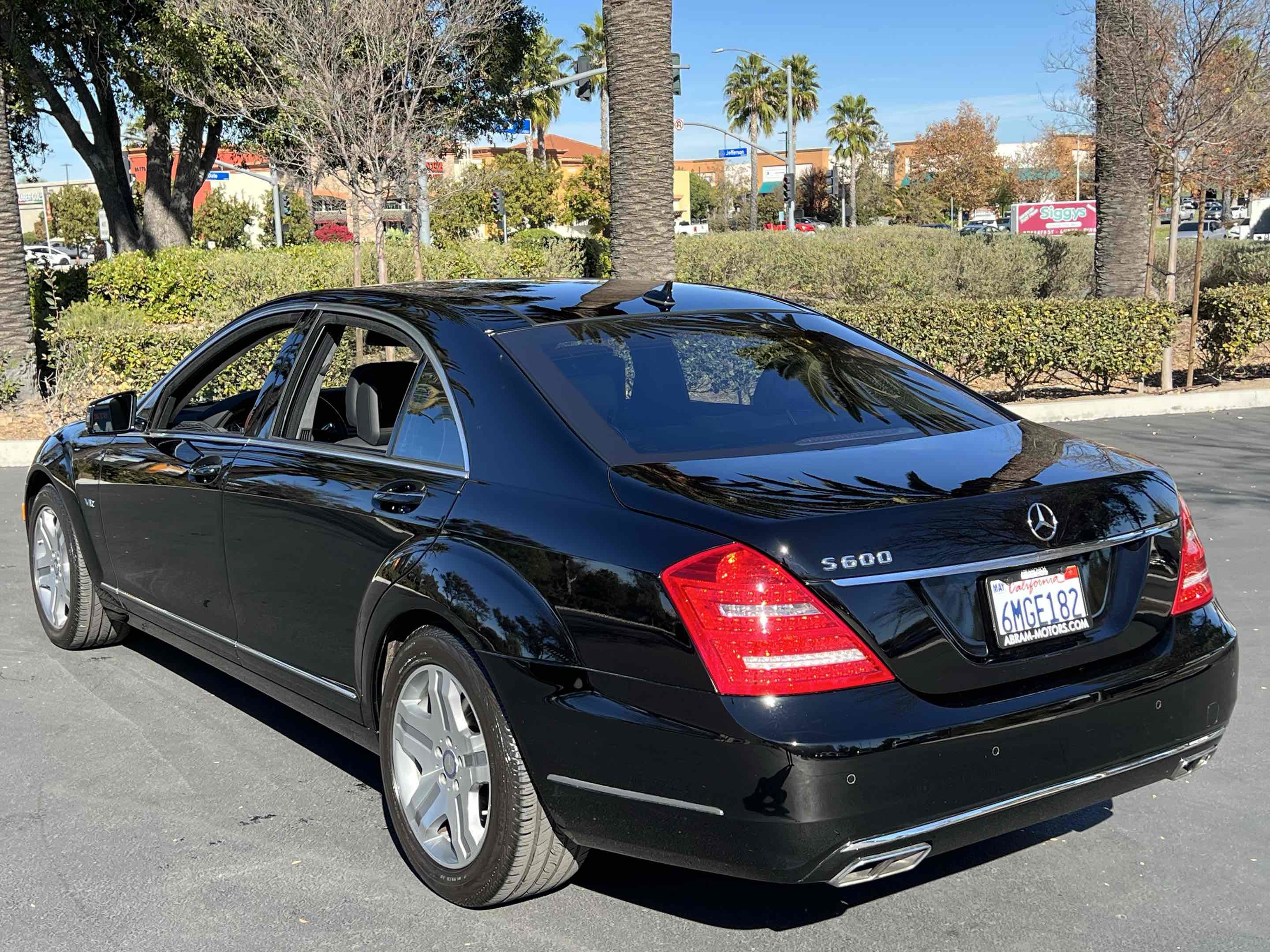 Used 2010 Mercedes-Benz S 600 image 2
