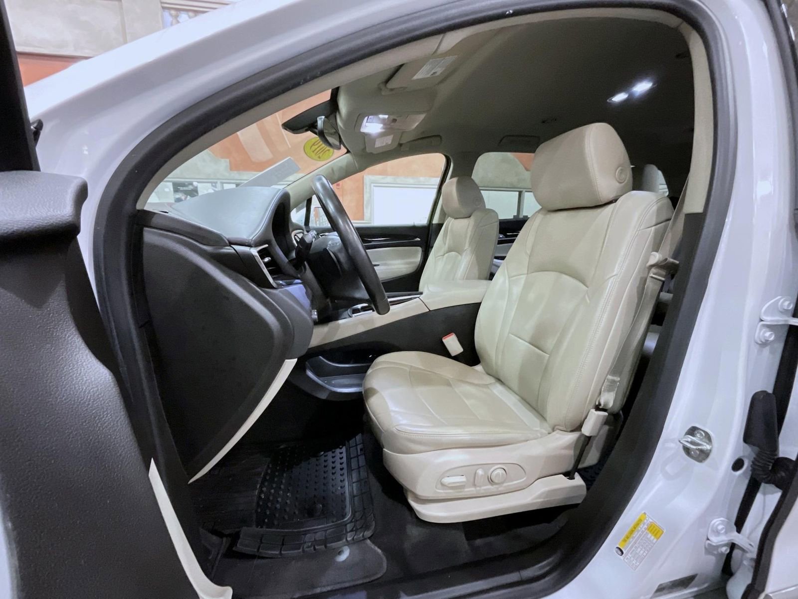 Certified 2019 Buick Enclave Essence image 10