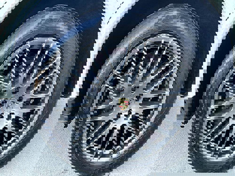 Used 2017 Porsche Cayenne Platinum Edition image 30