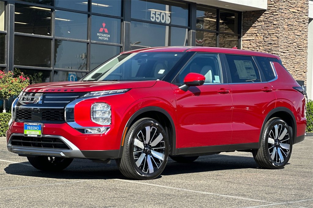 New 2025 Mitsubishi Outlander SE image 9