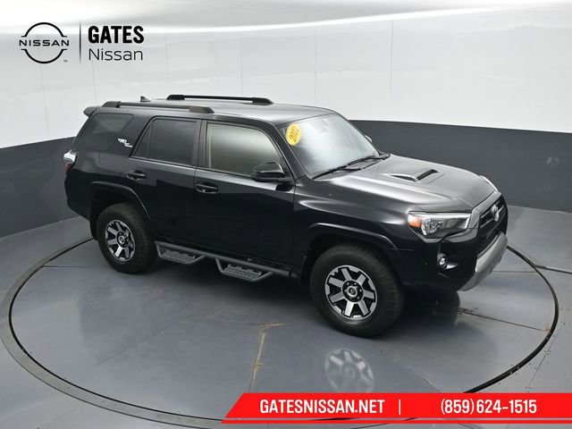 Used 2022 Toyota 4Runner TRD Off-Road AWD/4WD image 43
