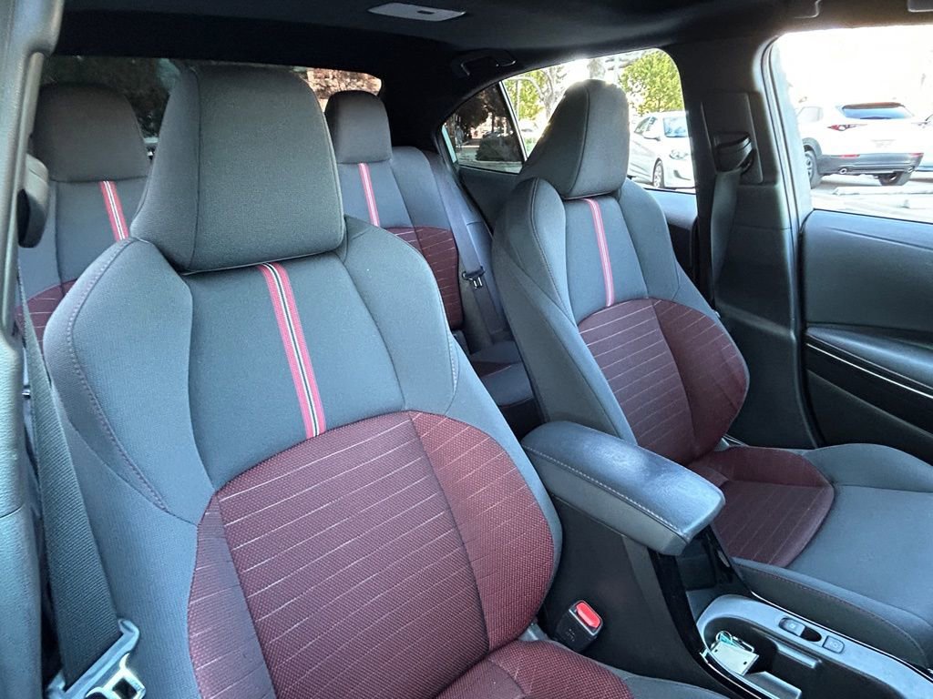 Used 2023 Toyota Corolla SE w/ SE Premium Package image 31