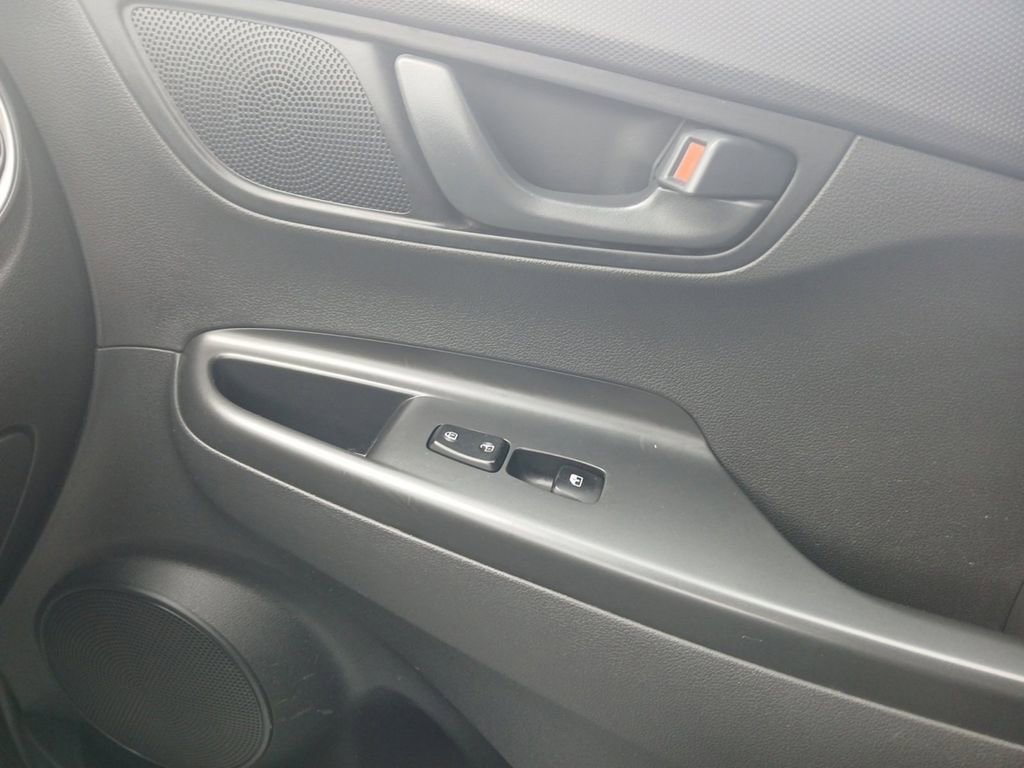 Used 2021 Hyundai Kona SEL FWD image 10