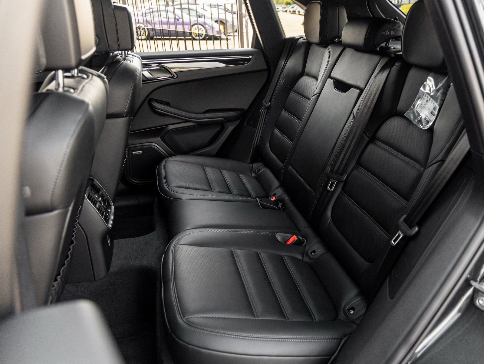 Used 2026 Porsche Macan image 34