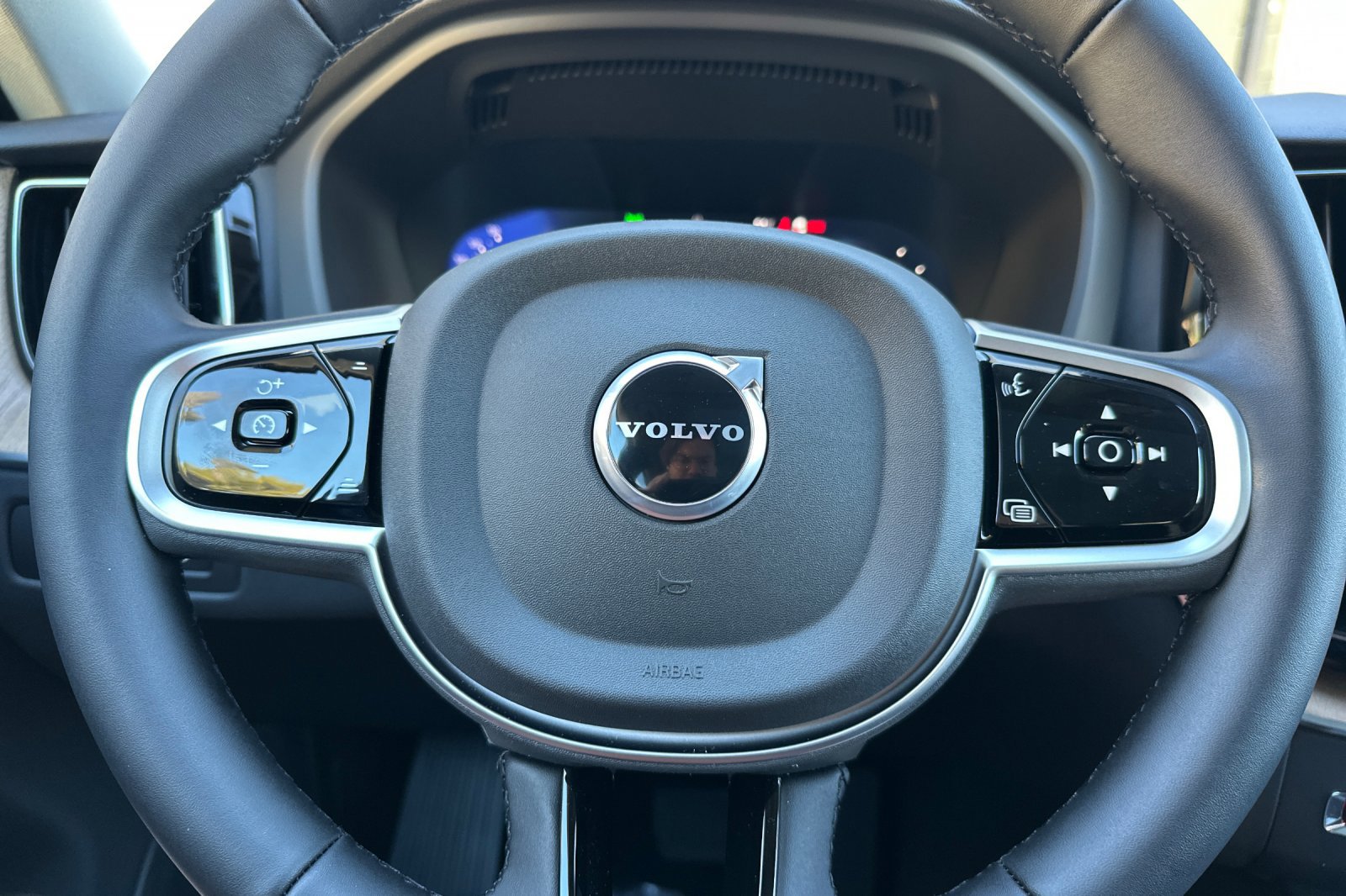 New 2026 Volvo XC60 T8 Plus image 21