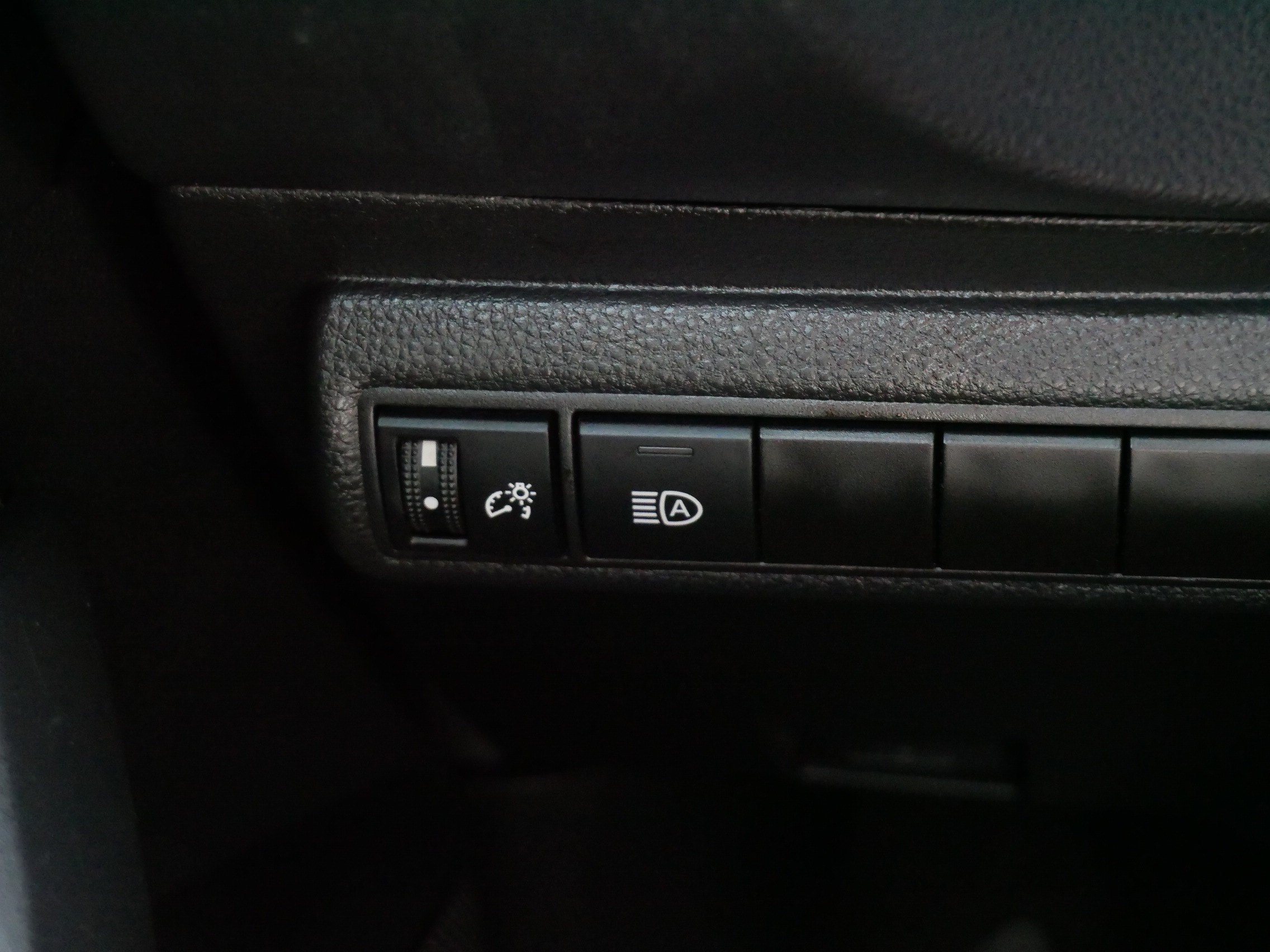 Certified 2024 Toyota Corolla LE FWD image 27