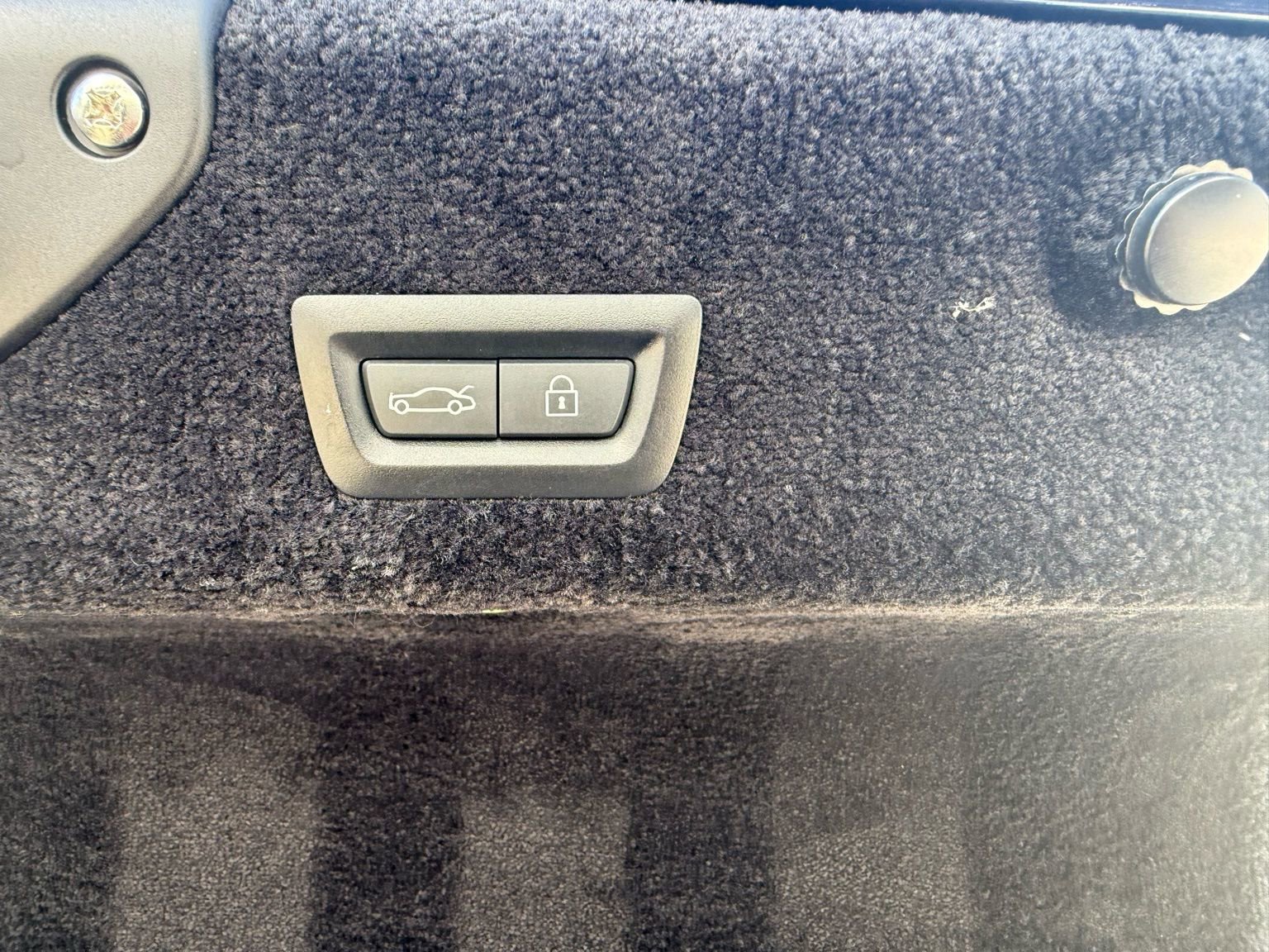 Used 2018 Rolls-Royce Dawn image 22