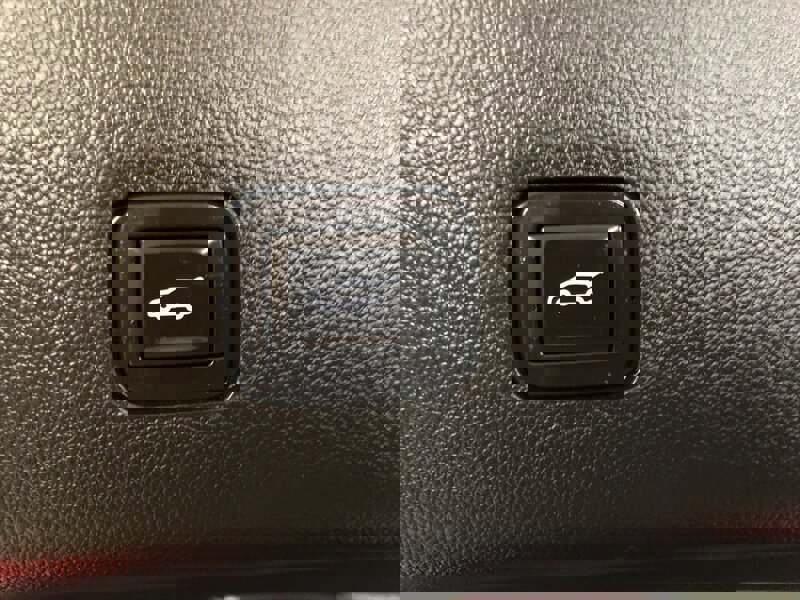 Used 2020 Chevrolet Traverse LT w/ Driver Confidence II Package image 25