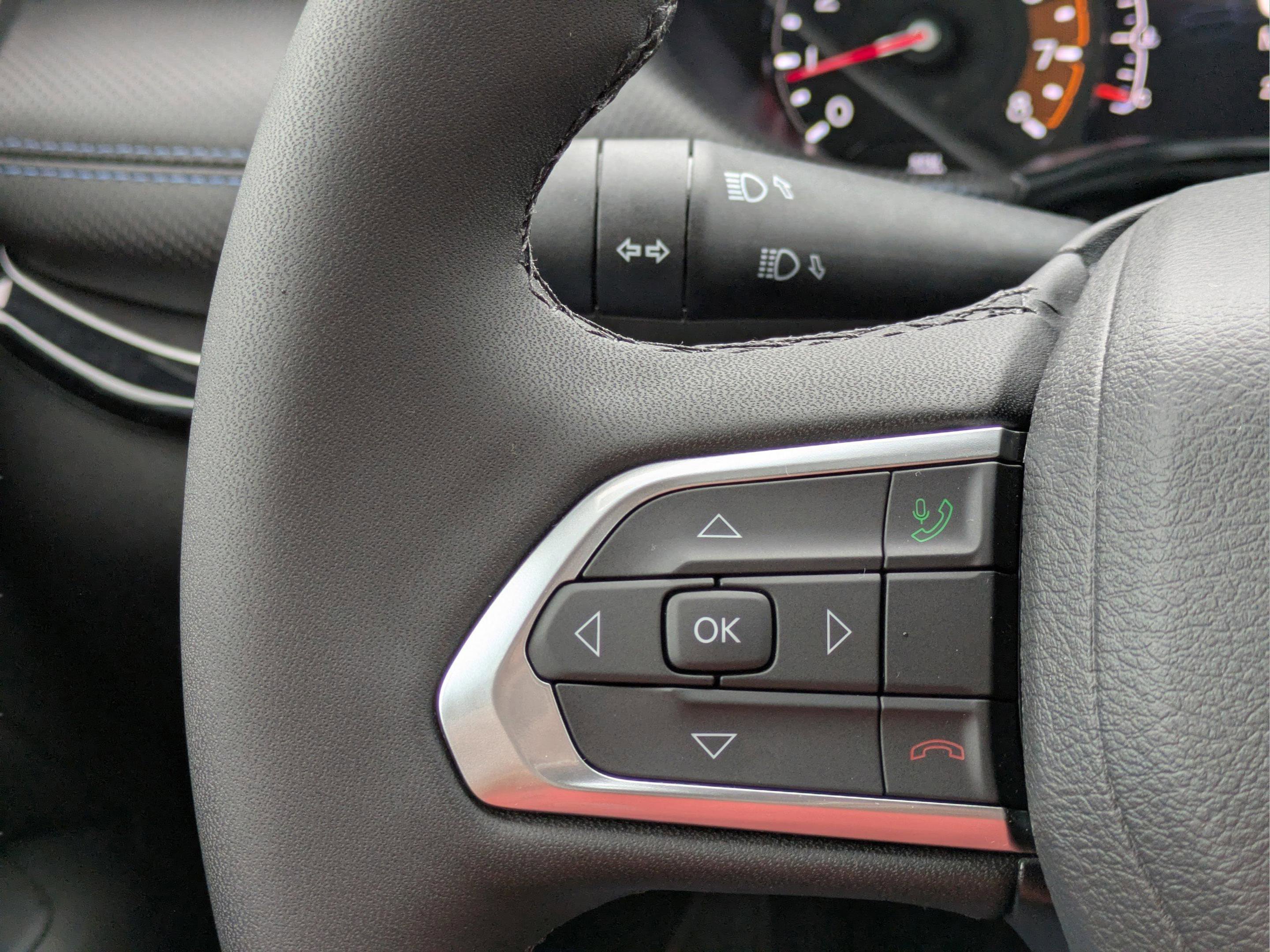 New 2026 Jeep Compass Latitude w/ Sun and Sound Group image 29