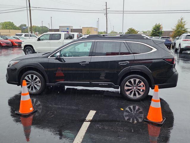 Used 2025 Subaru Outback Touring AWD/4WD image 6