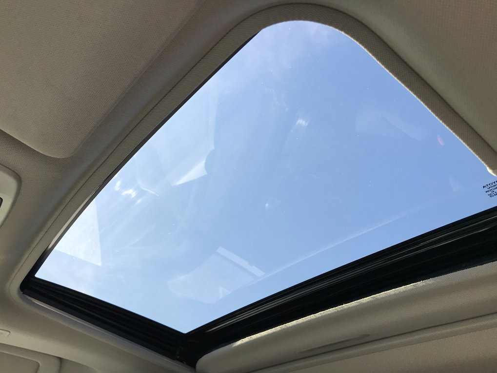 Used 2025 Toyota Sienna XLE image 25