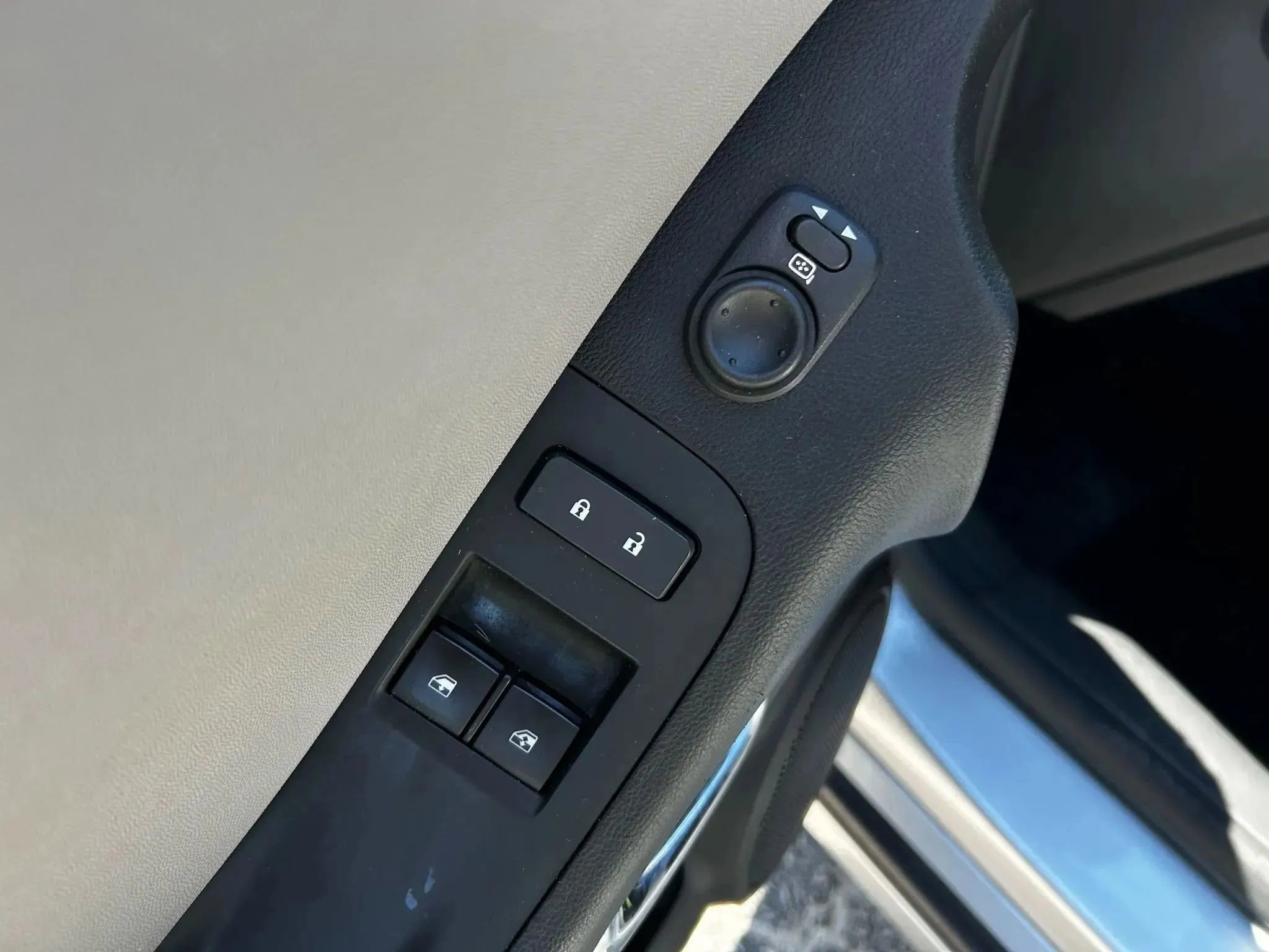 Used 2015 Chevrolet Camaro LS image 23