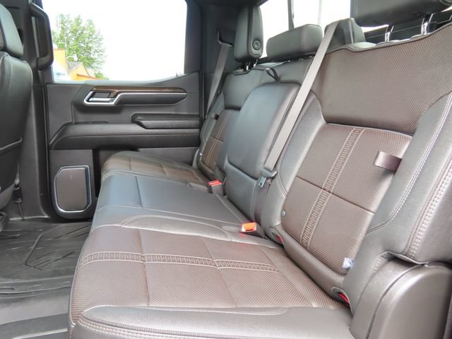 Used 2025 Chevrolet Silverado 1500 High Country AWD/4WD image 48