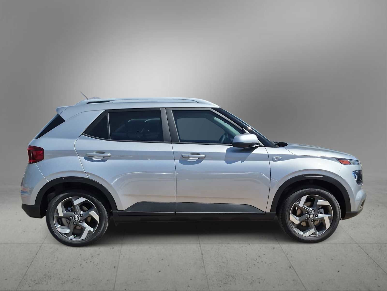 New 2026 Hyundai Venue SEL FWD image 9
