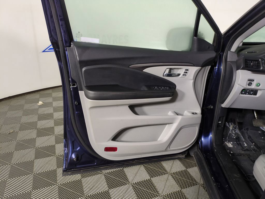 Certified 2023 Honda Ridgeline RTL image 14