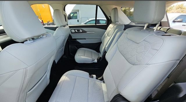 Used 2026 Ford Explorer Platinum w/ LUX Leather Package image 8