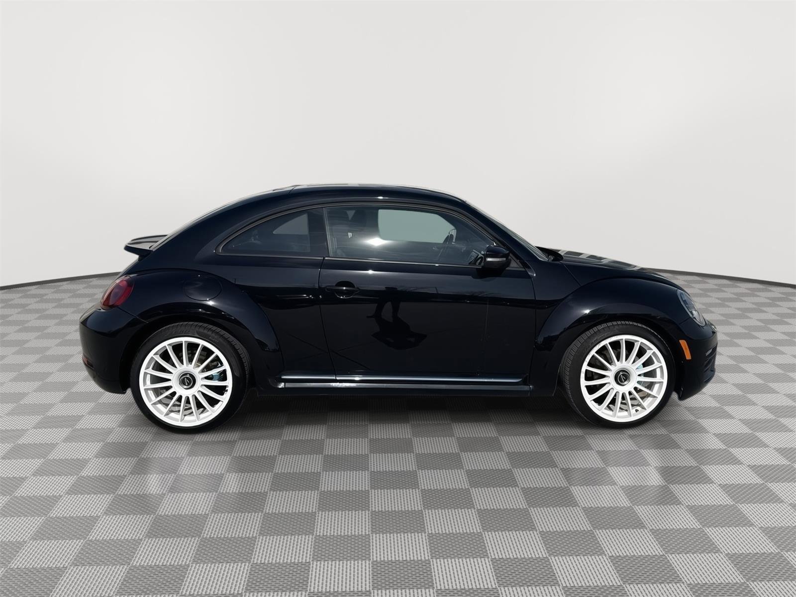 Used 2019 Volkswagen Beetle 2.0T S image 13