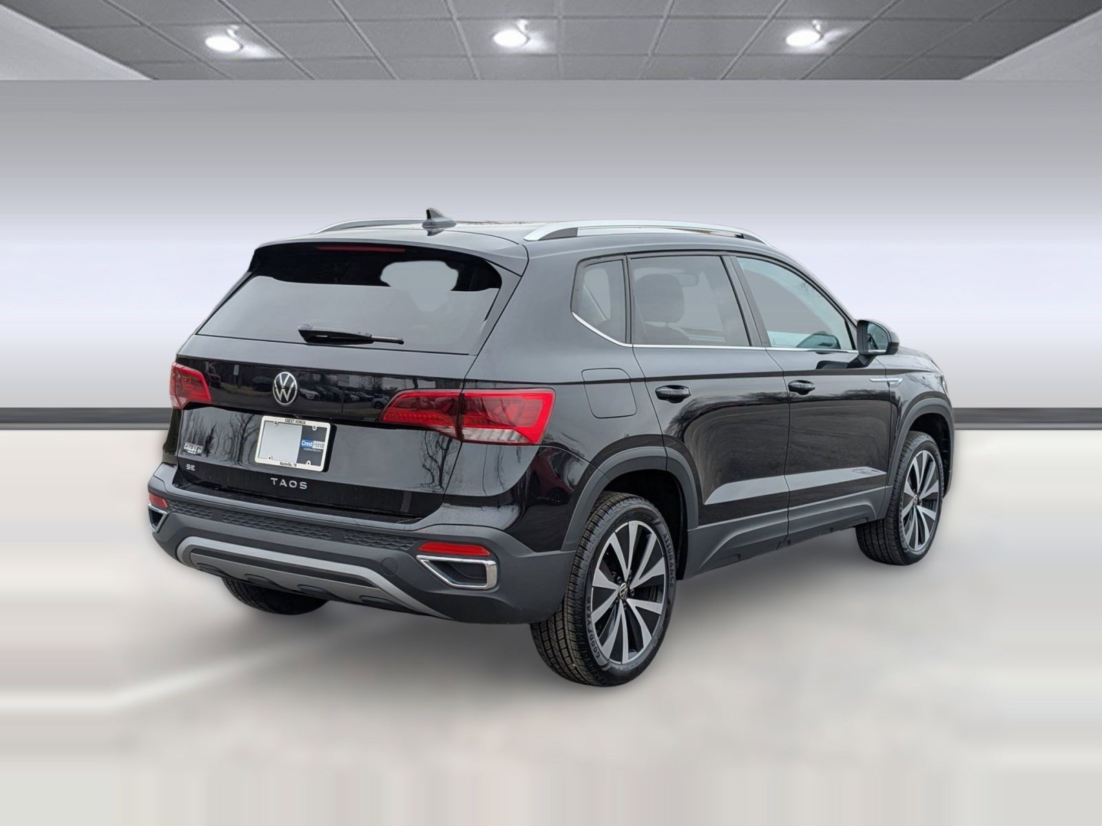 Used 2024 Volkswagen Taos SE image 9