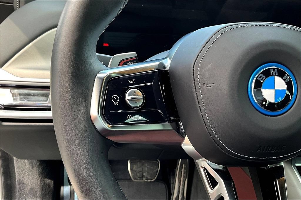 Used 2023 BMW i7 xDrive60 AWD/4WD image 11