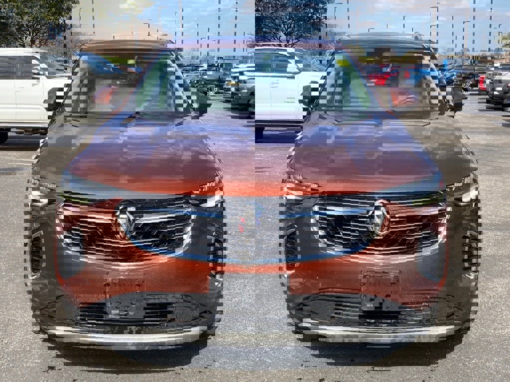 Used 2021 Buick Envision Essence image 2