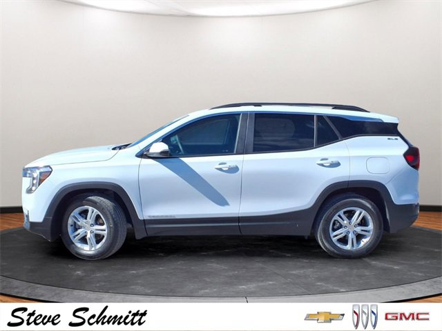 Certified 2024 GMC Terrain SLE w/ Driver Convenience Package image 2