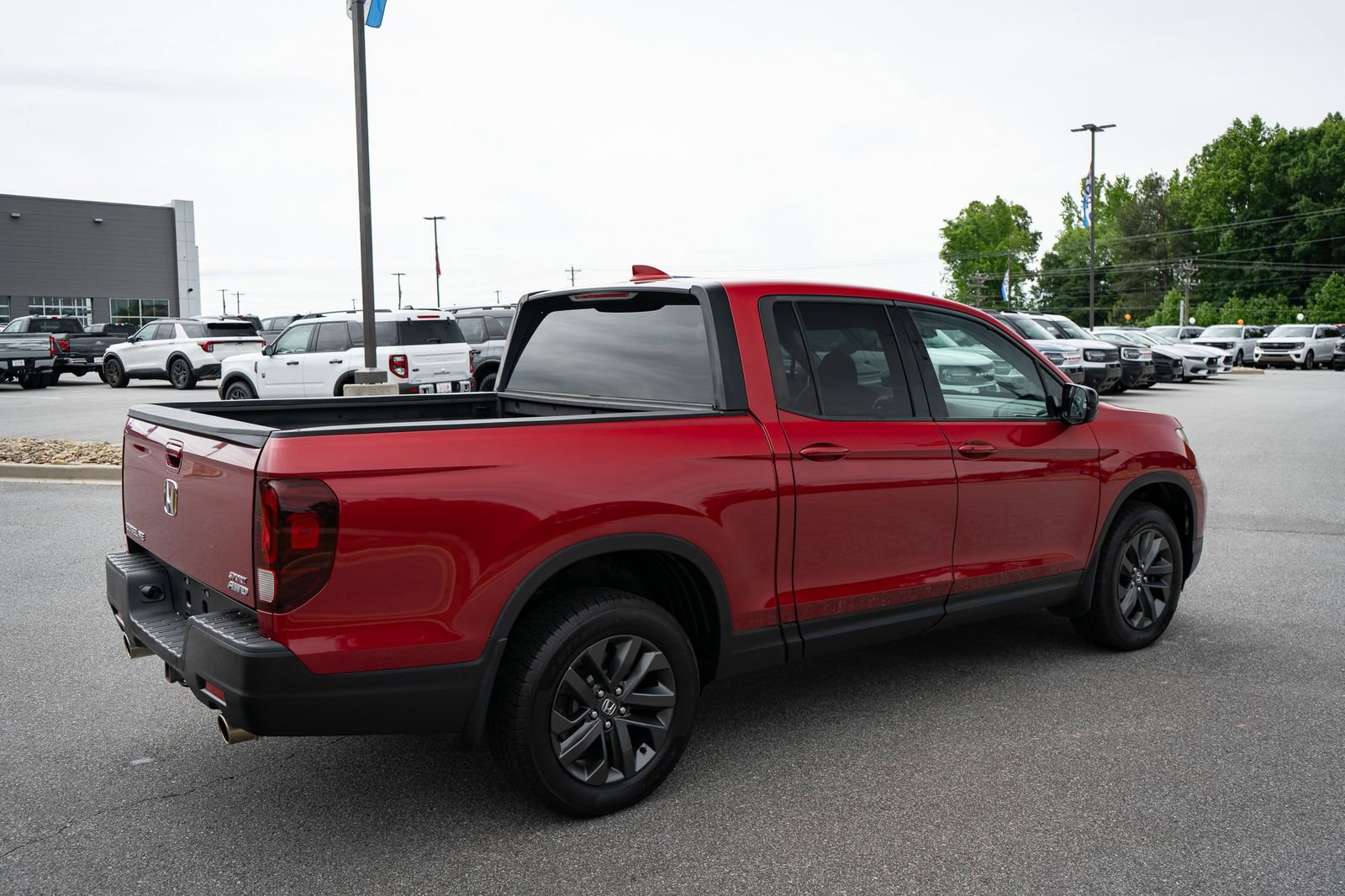 Used 2022 Honda Ridgeline Sport image 10